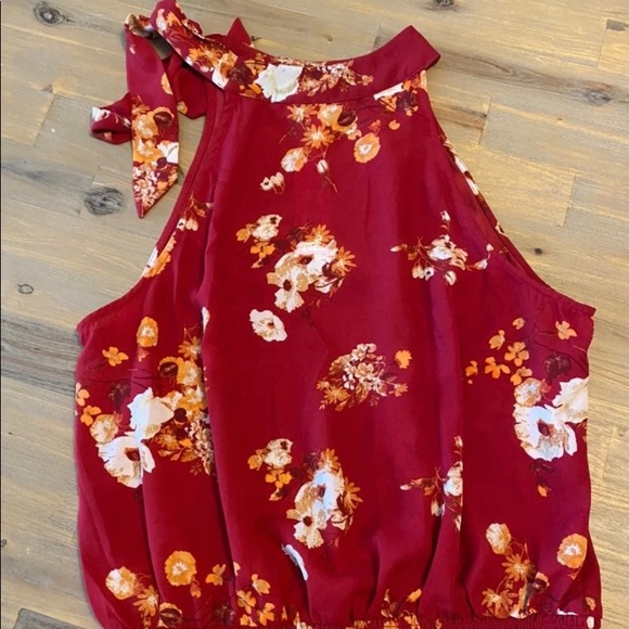 NWT, Deep Red, sleeveless top, ties around neck - Picture 5 of 5